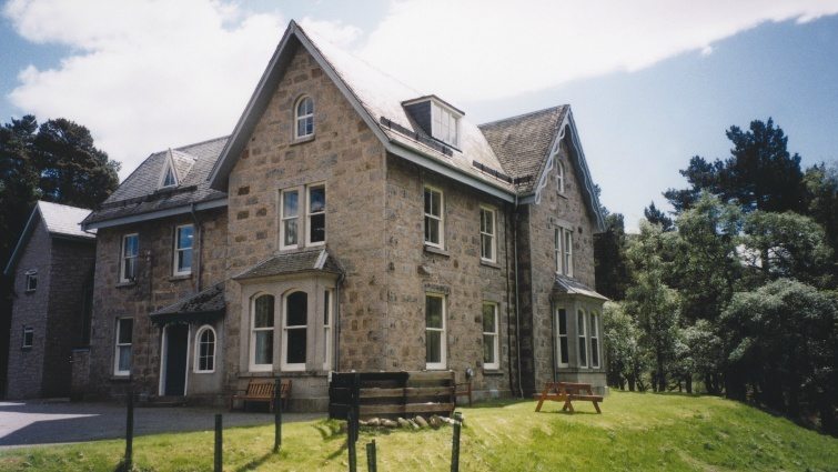 Braemar Youth Hostel - Dugs n Pubs Dog Friendly Guide